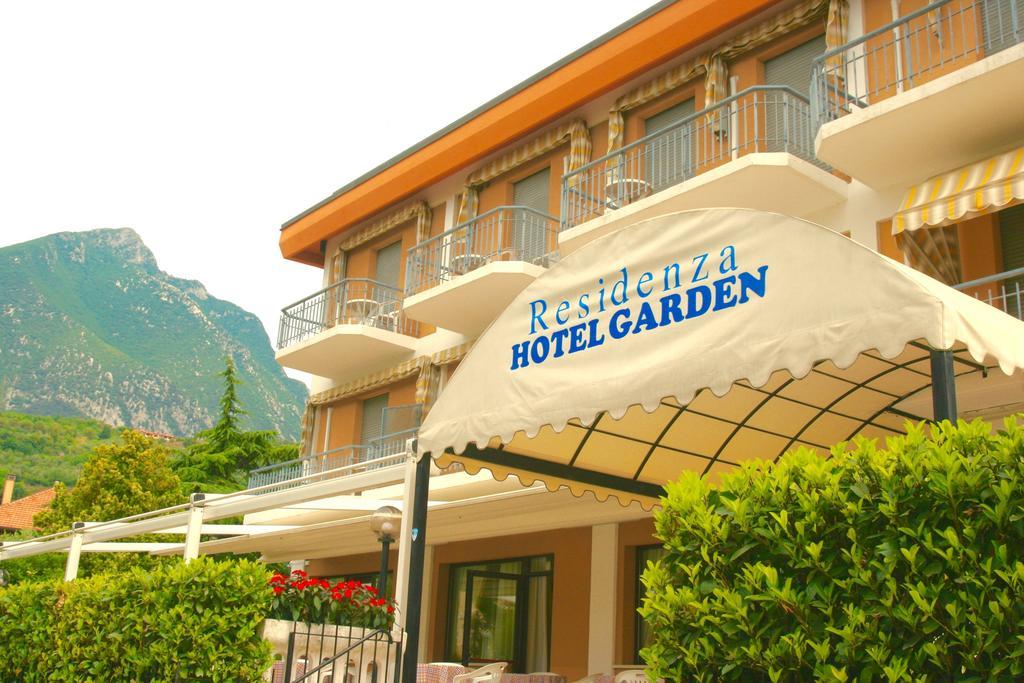 Residenza Hotel Garden Toscolano Maderno Exteriör bild