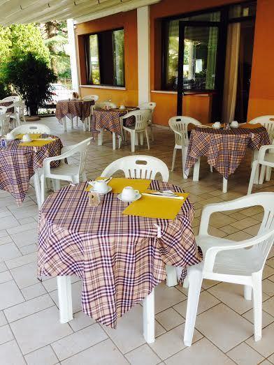 Residenza Hotel Garden Toscolano Maderno Exteriör bild
